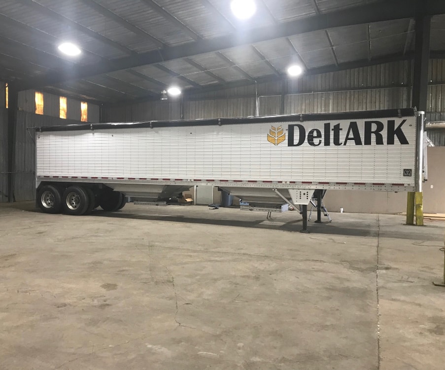 DeltARK hopper bottom trailer